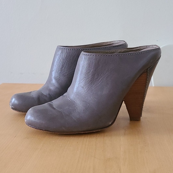 Belle by Sigerson Morrison Shoes - Belle Sigerson Morrison Grey Leather Mules - sz 7